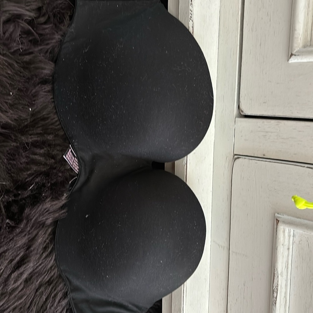 Victoria’s Secret lined strapless bra 36d